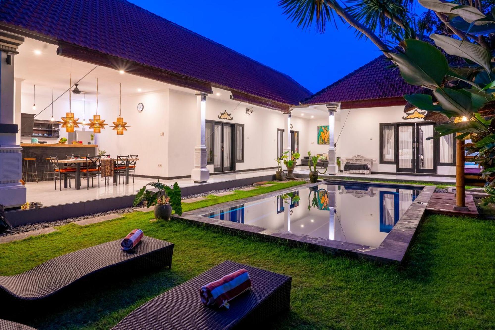 Walking To The Beach At Omahati Villa Canggu Esterno foto